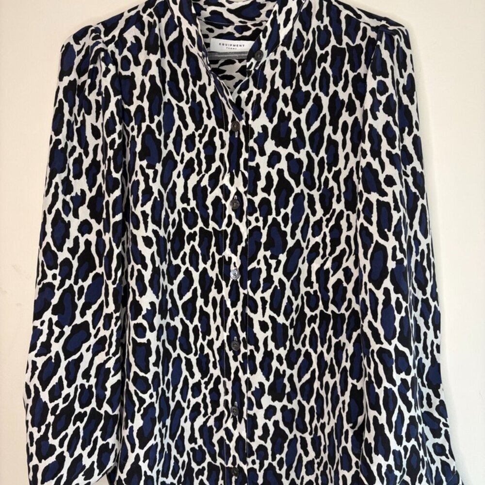 Equipment Collarless Oversize Cuff Silk Shanton Shirt Navy Blouse Size Small - Picture 8 of 13